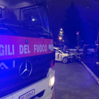 Incidente sul raccordo, chiuso l'ingresso in autostrada da via Magenta per consentire i soccorsi