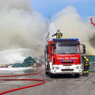 Incendio ex Accam, possibili disagi per conferimento ingombranti ai centri multiraccolta