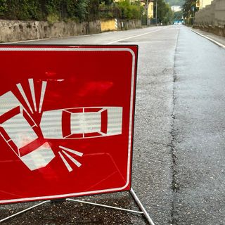 Le foto del grave incidente in via Vanetti a Varese