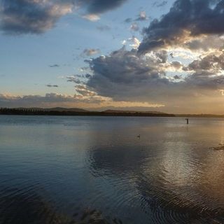 I volontari del servizio civile guidano alla scoperta delle bellezze del lago di Varese