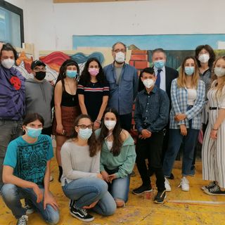 I ragazzi del Liceo Frattini &quot;vestono&quot; la sede di Acsm Agam