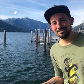 “Celebrazione al coraggio”, al Parco a Lago di Luino l’abbraccio di un'intera provincia ad Andrea Rossi