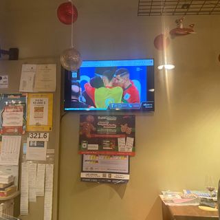 VIDEO. L'urlo del Marocco arriva fino a Varese: prima volta ai quarti mondiali battendo la Spagna ai rigori. Festa anche in provincia