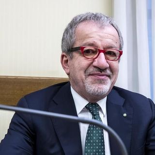 Alessandro Alfieri ricorda Maroni postando questa foto