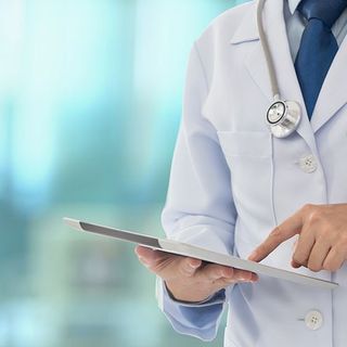 Castellanza, medici in pensione: una raccolta firme per l’immediata sostituzione