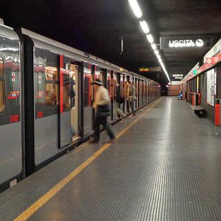 Dal 9 gennaio aumenta il biglietto per metro, tram e bus a Milano: da 2 a 2,20 euro