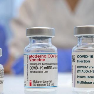 Vaccinazioni Covid, possibile cambiare data terza dose senza prima cancellarsi