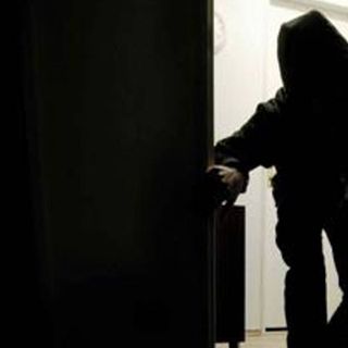 Saronno, ladri in azione in una villetta. Bottino gioielli e contanti