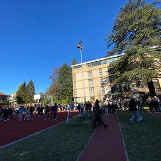 Troppo freddo nelle aule e gli studenti del Nuccia Casula si rifiutano di entrare