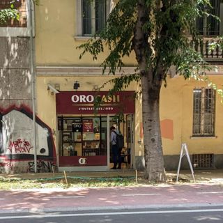 Assalto al compro oro con mazza: arrestato diciannovenne