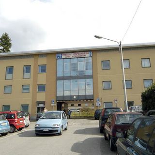Ortopedia di Luino: cercasi specialisti e sedute operatorie