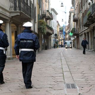 Poche risorse e carenze in organico, la Polizia Locale protesta