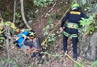 Due cercatori di funghi lombardi soccorsi nei boschi del Verbano Cusio Ossola