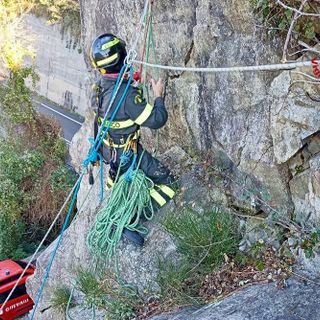 Varese, 24 nuovi vigili del fuoco abilitati per le operazioni di soccorso speleo alpino fluviale