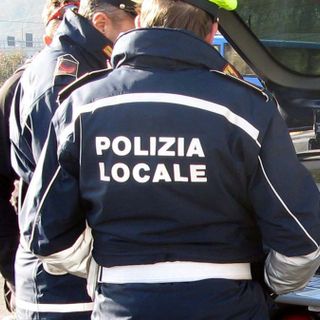 Tentati furti al Gigante di Somma Lombardo: la polizia locale identifica quattro persone, tra cui un minorenne