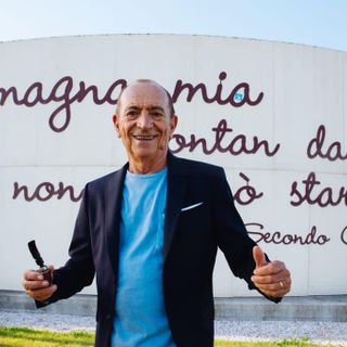 La foto postata dal governatore Bonaccini per dire addio a Raoul Casadei