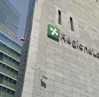 Ipotesi clamorosa: la Lombardia può tornare arancione già domenica. Fontana: «Dati corretti, Roma ammetta l'errore»