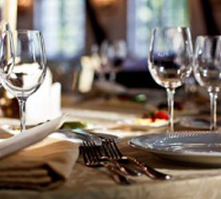 “Sostegni-bis”: contributi a ristoranti, bar, piscine, catering e organizzatori di cerimonie