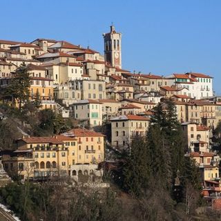 Al Sacro Monte in navetta per tutta l'estate