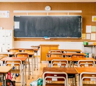 Il sindacato denuncia la situazione del “Da Vinci” di Somma Lombardo: «Organico insufficiente per il buon funzionamento della macchina scolastica»