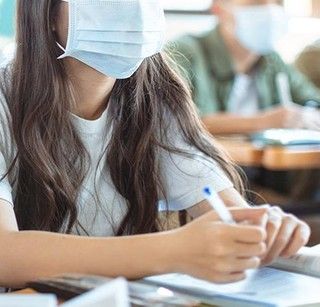 Istruzione, assessore Sala: studenti in presenza, «grazie a tutto il personale scolastico»