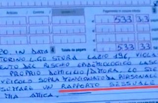 Nel filmato diffuso in rete l'inquadratura del verbale coi dati del 45enne albese