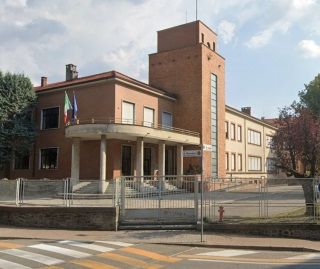 Somma Lombardo: una mostra storica celebra l'80° anniversario delle scuole Macchi