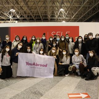 Fuga dalla dad, boom di partenze dei liceali lombardi per finire l'anno scolastico all'estero Fuga dalla dad, boom di partenze dei liceali lombardi per finire l'anno scolastico all'estero