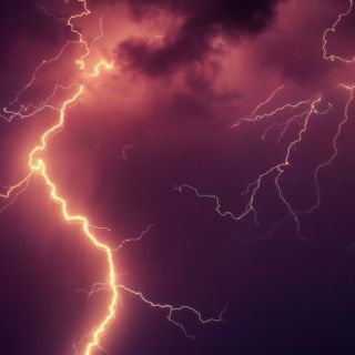 METEO. Due giorni di nuvole e pioggia, poi il vento. E da mercoledì occhio ai temporali