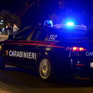Tradate, lite tra ragazzi al distributore automatico, 15enne al pronto soccorso