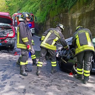 FOTO. Schianto tra un furgone e un'auto a Castelseprio, due persone portate al pronto soccorso