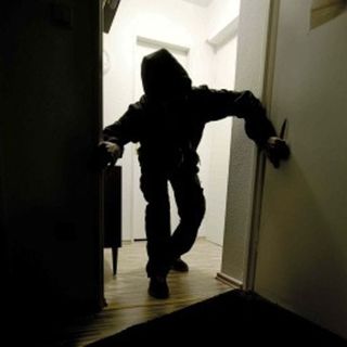 Urla nella sera e ladri in fuga: tentato furto a Gallarate