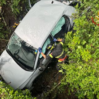 L'auto incidentata dove ha trovato la morte Francesco Ferrazzo