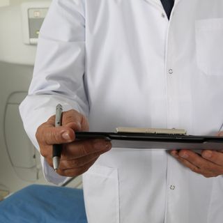 Sanità lombarda, il quarto cambio di direttore in nove mesi: critiche del Pd