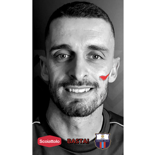 Nella foto uno dei protagonisti del filmato: il capitano della Varesina Calcio, Marco Gasparri