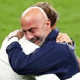 Il calcio piange ancora: l'Italia dice addio a Gianluca Vialli