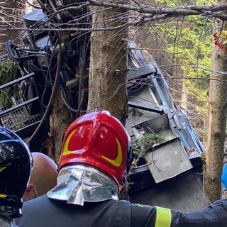 Primo giorno del processo per la tragedia del Mottarone. Leitner annuncia di aver risarcito i famigliari delle 14 vittime