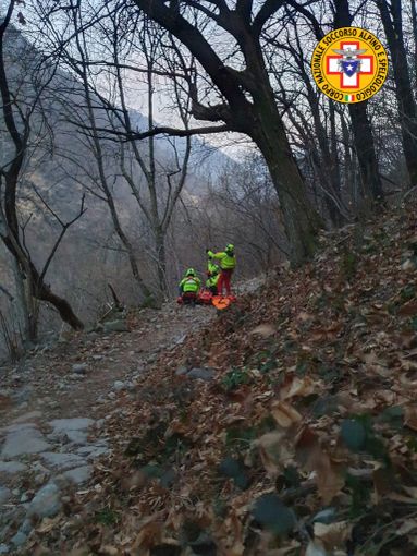 Scivola durante un'escursione: 31enne della provincia di Varese portata in ospedale dall'elisoccorso