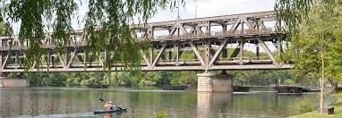 Al via i lavori sul Ponte di ferro e nel centro di Sesto Calende: disagi e proteste Al via i lavori sul Ponte di ferro e nel centro di Sesto Calende: disagi e proteste