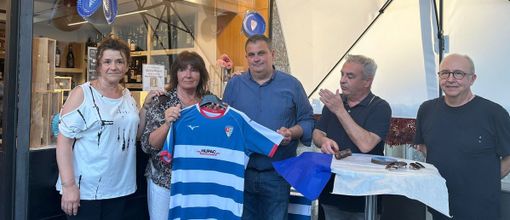 All’asta la maglia della Pro Patria: «La donerò alle Cuffie Colorate»