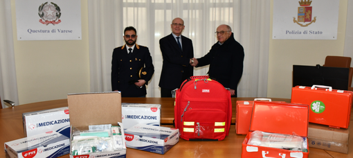 Federfarma dona materiale sanitario alla Questura di Varese Federfarma dona materiale sanitario alla Questura di Varese