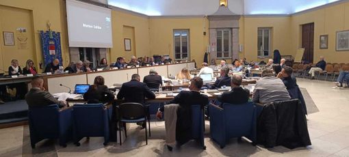 Bilancio approvato a Busto in un clima natalizio. Fairplay con l’opposizione e in maggioranza fila tutto liscio