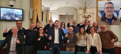 L’abbraccio della Provincia a Martignoni: «Forza Beppe, ti aspettiamo» L’abbraccio della Provincia a Martignoni: «Forza Beppe, ti aspettiamo»