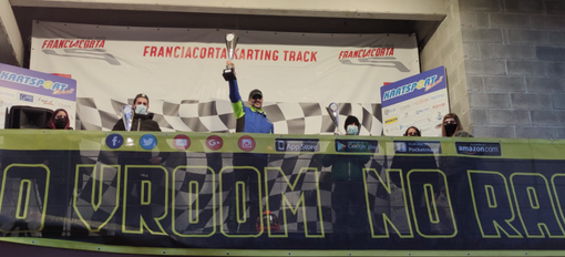 La premiazione di Emiliano Baglivi La premiazione di Emiliano Baglivi