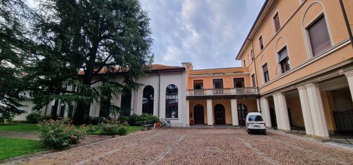 Il teatrino di Villa Gonzaga si tinge di “giallo” Il teatrino di Villa Gonzaga si tinge di “giallo”