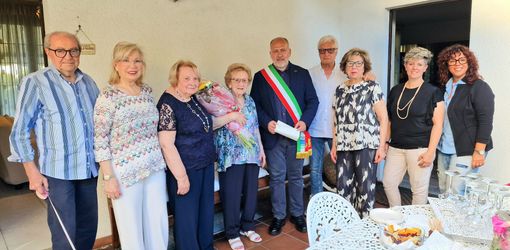 Elsa Tessaro compie 100 anni: un secolo di vita e affetto al centro della comunità olgiatese
