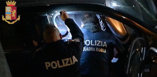 Blitz della polizia contro la 'Ndrangheta: coinvolte anche le province di Varese e Como Blitz della polizia contro la 'Ndrangheta: coinvolte anche le province di Varese e Como