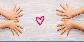 VIDEO. Liceo Tosi: 105 mani per dire basta alla violenza sulle donne