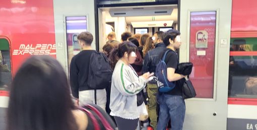 Trenord, ancora disagi e ritardi. La protesta: «Evidente incapacità di garantire un servizio dignitoso» Trenord, ancora disagi e ritardi. La protesta: «Evidente incapacità di garantire un servizio dignitoso»