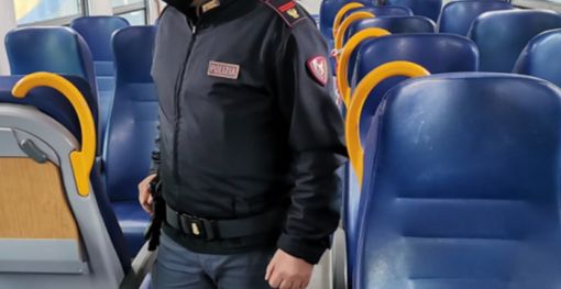 Capotreno preso a botte da un gruppo di ragazzini sul treno a Laveno: emergono nuovi dettagli